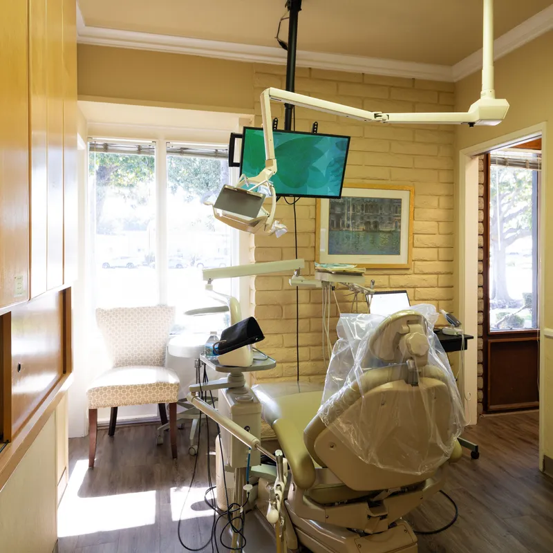 Bay Area Dental & Implant Center treatment room
